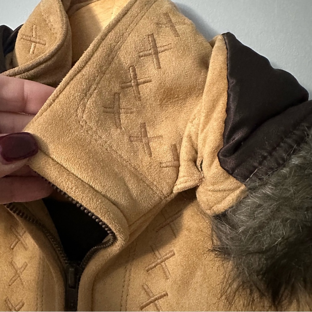 Coldwater Creek Wolf Faux Suede Coat Tan Fur Hooded Jacket Small Western Chic - Picture 6 of 11